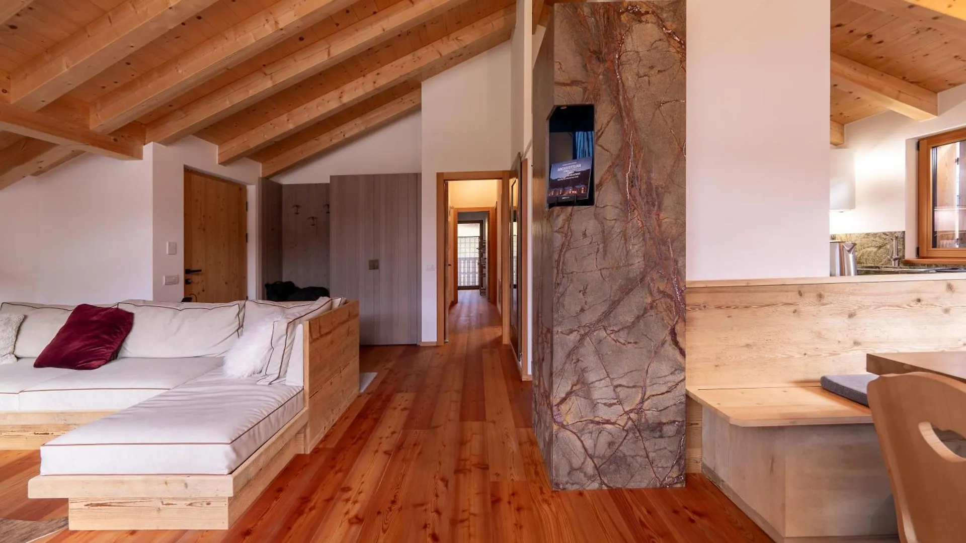Greenwood Chalet - Spacious Alpine Retreat With Mountain Views Vodo Cadore 0*,  Italia
